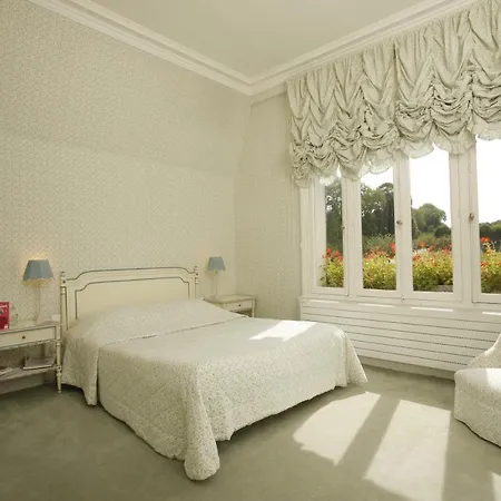 Manoir De Benerville Couette-café *