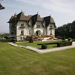 Manoir De Benerville לינה וארוחת בוקר דוביל