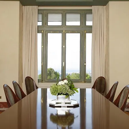 Manoir De Benerville Довиль
