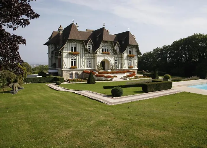 Manoir De Benerville Bed & Breakfast Deauville