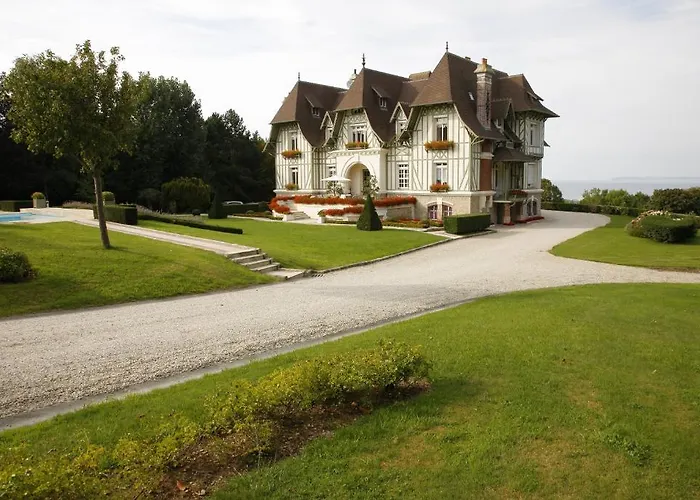 Manoir De Benerville Bed & Breakfast *